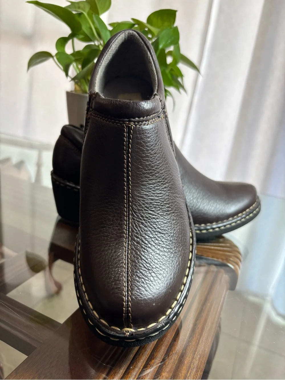 Eastland classic slip